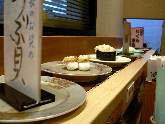 sushi-go-round,Muslim,Japan,trip,food,